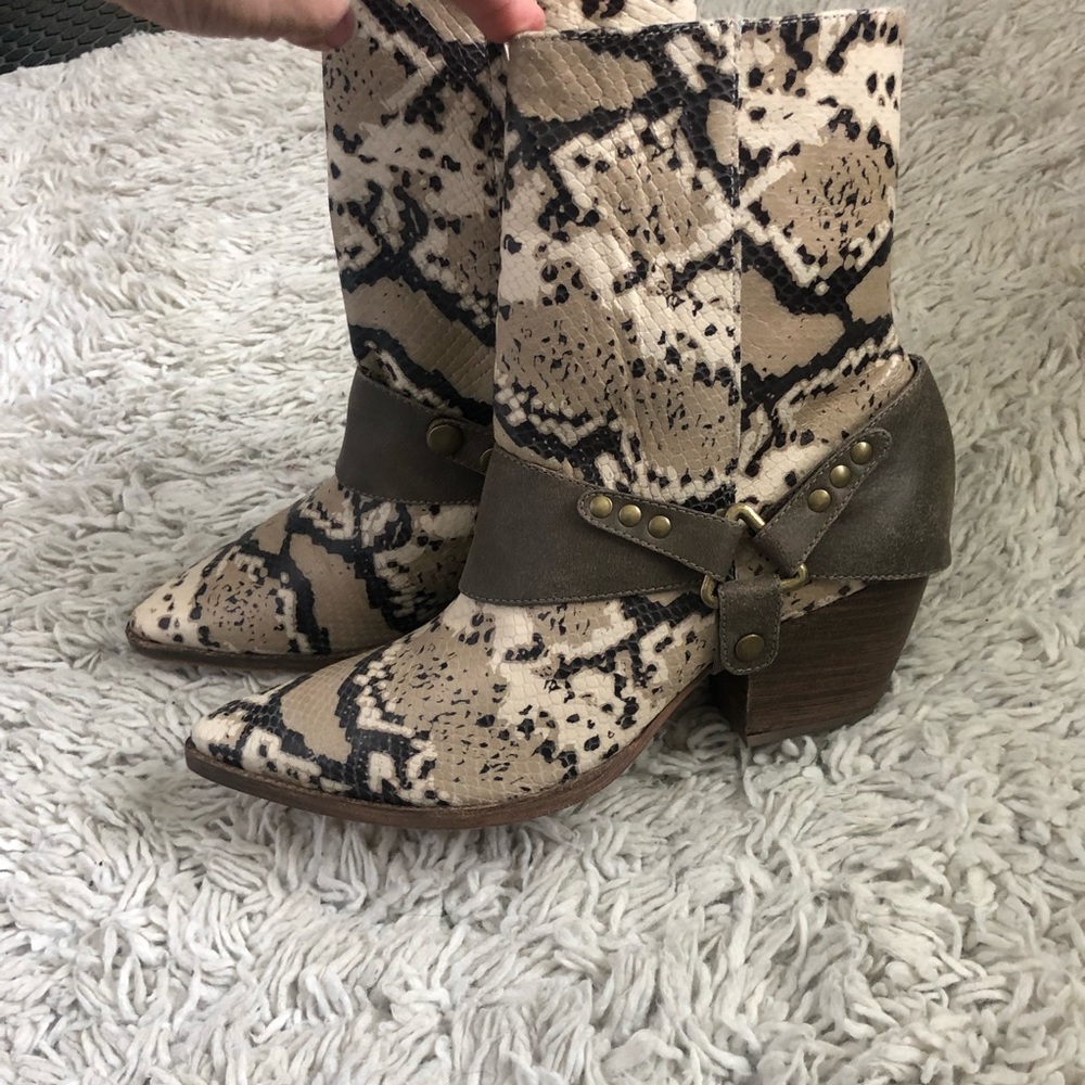 Matisse snake print boot